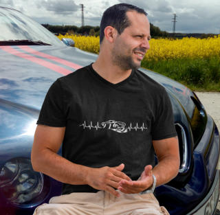 T-Shirt Herzschlag Motiv mit Alfa Romeo 916 Spider auto-emotion.net