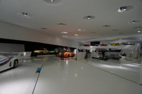 Porsche Museum auto-emotin.net