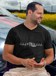 T-Shirt Herzschlag Motiv mit Alfa Romeo 916 Spider auto-emotion.net